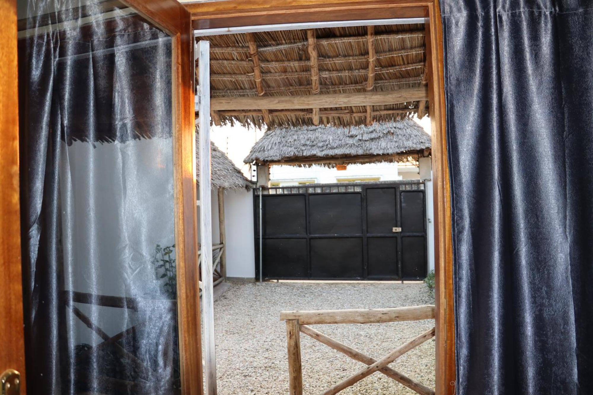 B Home Zanzibar Kiwengwa  Eksteriør billede